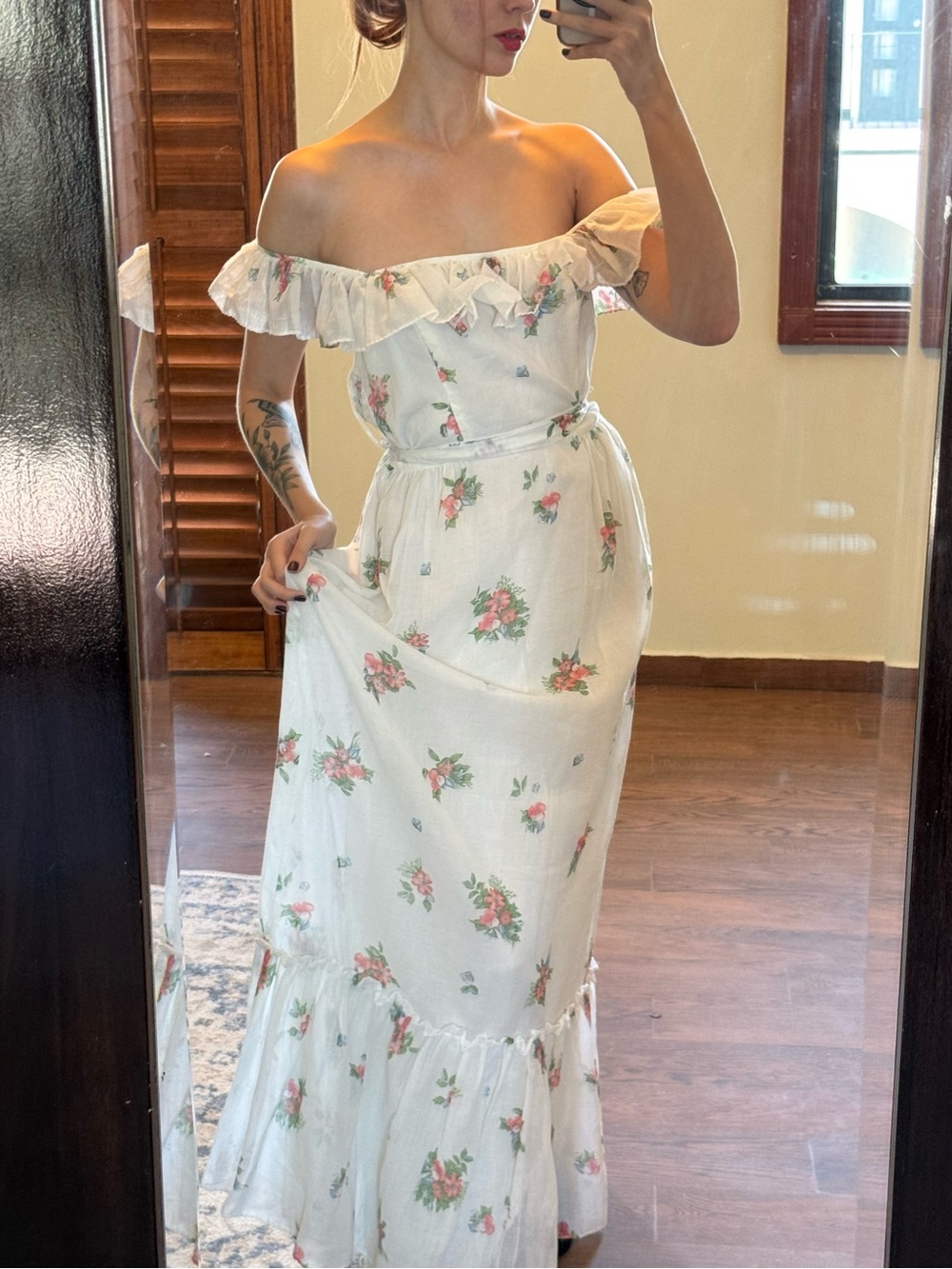 Roberta California 1970’s Bridal off-Shoulder Floral Ruffle Dress (long)